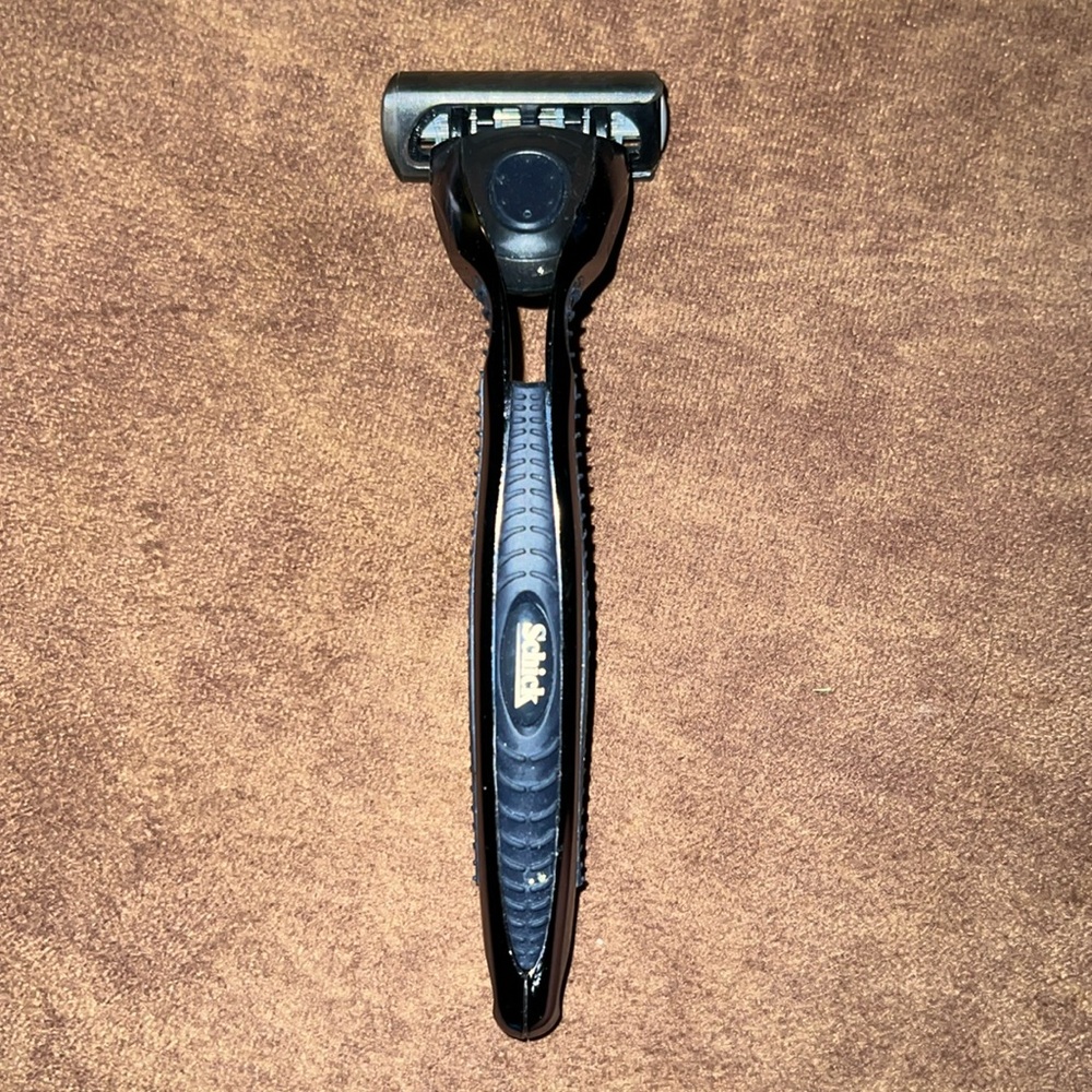 Schick Quattro Handle with 1 Blade